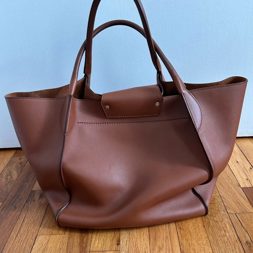 CELINE Big Bag Medium in Tan Smooth Leather - Picture 2 of 8